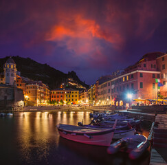 Illumination of the town of Vernazza - 772969191