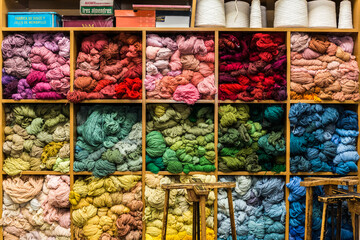 lana de colores - obrazy, fototapety, plakaty