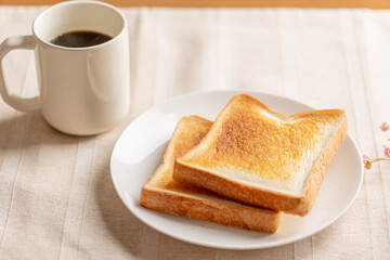 コーヒーとトースト