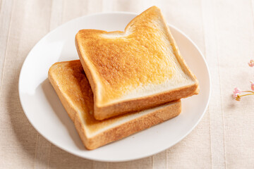 コーヒーとトースト