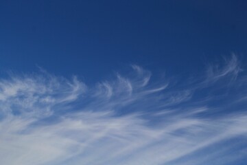 Beautiful view of cirrus clouds. - obrazy, fototapety, plakaty