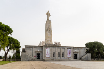Obraz premium Madrid, Spain - march 23, 2024: Cerro de los Angeles is located in the municipality of Getafe, Madrid. It is considered the geographic center of the Iberian Peninsula