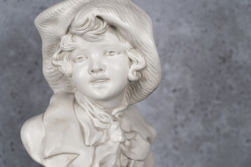 Germany Stature Sculpted head, head carved from white stone, Girl with a antique hat.