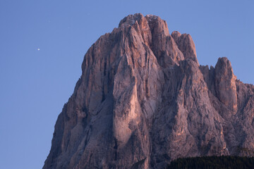 The northern side of Sasso Lungo at sunset from the Val Gardena area - obrazy, fototapety, plakaty