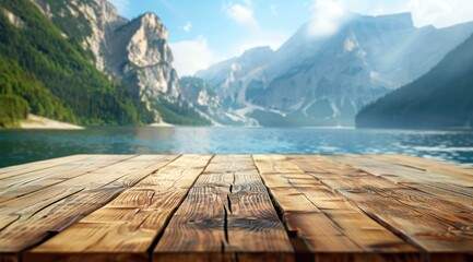 Table en bois, arrière-plan sur fond flou de lac et de montagnes, image avec espace pour texte. - obrazy, fototapety, plakaty