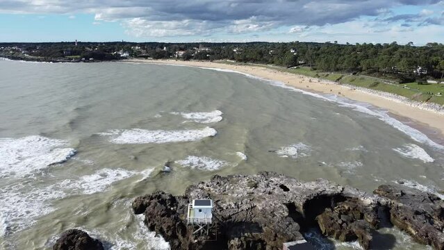 Plage de royan et ses carrelets 