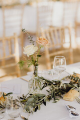 Décoration des tables d'un mariage provençal - 773386588
