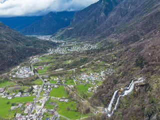 Acquafraggia waterfalls in Valchiavenna valley - 773476526
