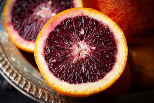 Blood oranges - cut - macro 