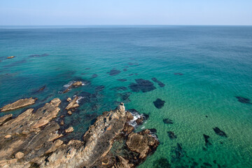 Seascape of the clear seawater and the horizon