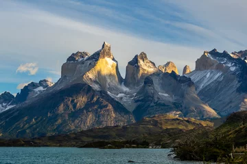 Photo sur Plexiglas Cuernos del Paine Morning light at Lake Pehoe in Torres del Paine National Park in Chile Patagonia
