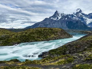 Crédence de cuisine en verre imprimé Cuernos del Paine Salto River in Torres del Paine National Park in Chile Patagonia