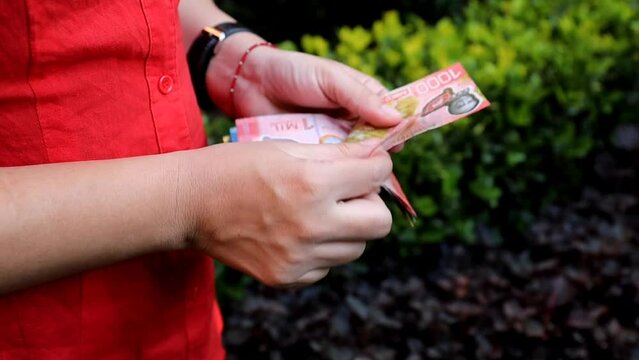 economy and finance with Costa Rica money