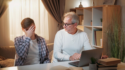 Two generations family quarrel laptop problem