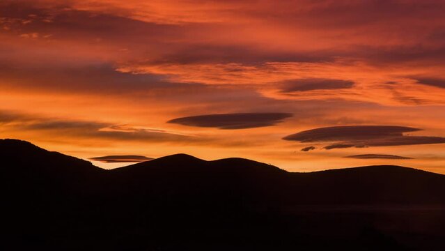 Timelapse of Salar de Uyuni, at sunset, Bolivia