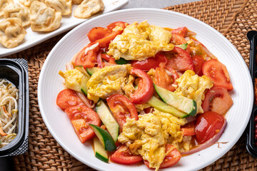 Chinese food, mala xiangguo, malatang, pheasant roe, fish meat, jisamsun, pork, fried food, fried eggs, tomatoes, fragrant shrimp, sweet and sour pork