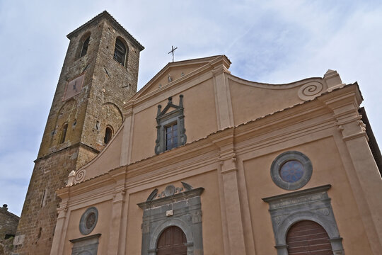 Civita di Bagnoregio, la chiesa della città medievale - Viterbo, Tuscia Lazio	
