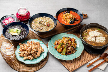 Sweet and sour pork, nurungitang, kkanpunggi, Chinese food, goultangmyeon, seafood jjamppong, jajangmyeon, side dishes,