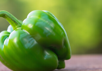 Close up green bell pepper - 774023510