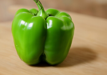 Close up green bell pepper - 774023520