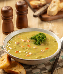 Split pea soup with ham and carrots - 774045959