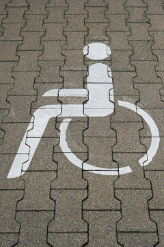 Marierung Behindertenparkplatz