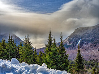  White Mountains are a mountain range of the state of New Hampshire - 774124593