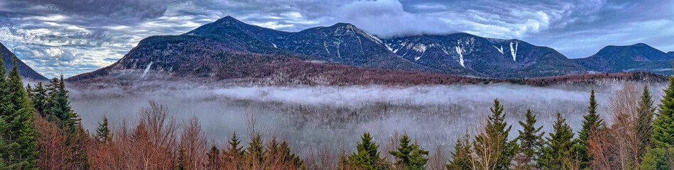  White Mountains are a mountain range of the state of New Hampshire - 774125511