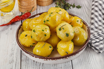Hot boiled baby potato with oil