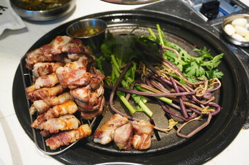 한국에서 저녁으로 먹은 돼지고기