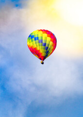 hot air balloon - 774284511