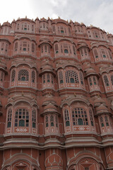 Agra Fort India Monument Architecture Heritage Landmark Mughal UNESCO History Palace Fortification Emperor Shah Jahan Red Sandstone Diwan-i-Am Diwan-i-Khas Jahangir's Palace Gardens Courtyard Majestic