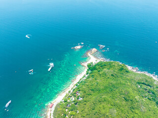 Fototapeta na wymiar Summer island scenery of Wuzhizhou Island, Sanya, Hainan, China