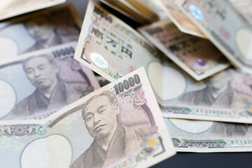 Ten Thousand Yen Bills, Japanese Yen Notes