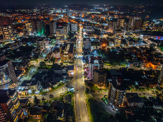 Vista aérea noturna de Bento Gonçalves, Rio Grande do Sul. 2024.