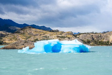 Iceberg floating at Lago Argentina in Patagonia - 774518734