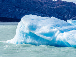 Iceberg floating at Lago Argentina in Patagonia - 774519188