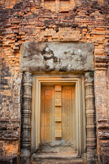 Fototapeta na wymiar The main gate entrance to Pre Rup temple in Siem Reap, Cambodia