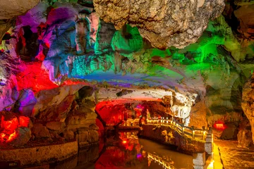 Crédence de cuisine en verre imprimé Guilin Silver Cave, an underground cave in Guilin, China.