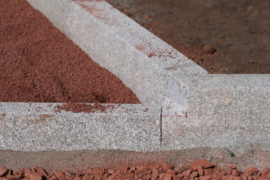 Strassenbau, Einbau von Randsteinen