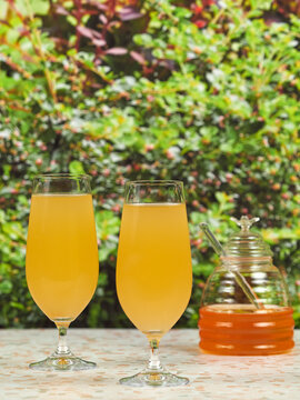 Mead IPM is a beer-style mead, made using honey, hops, yeast and water
