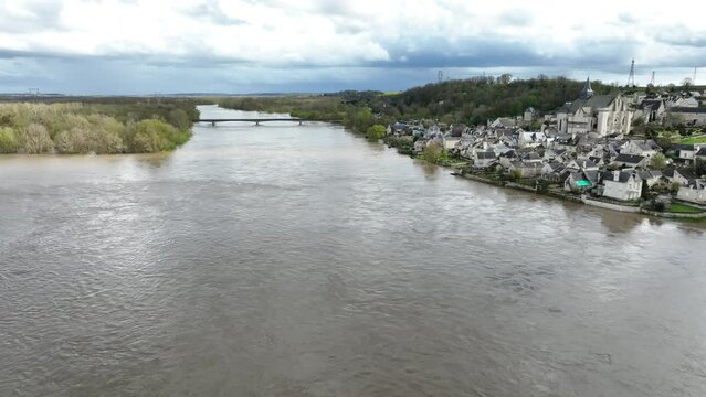 Candes-Saint-Martin, at the confluence of the Vienne and the Loire