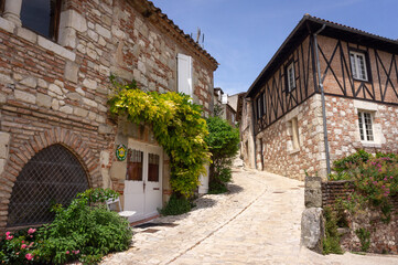 Fototapeta na wymiar Village de Penne-d'Agenais