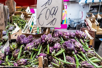 Foto auf Acrylglas Fruit and vegetable shop in Ballaro Market, Palermo, Sicily, Italy © jordi2r