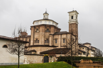 Fototapeta na wymiar the village of Cherasco, in the Italian province of Cuneo