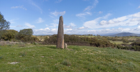 Necropoli di Is Forrus e menhir di Monte Corru Tundu in Villa Sant'Antonio Oristano