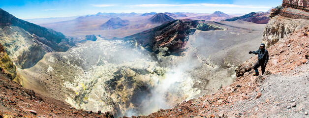 lascar volcano © helio
