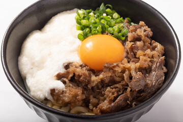 牛肉とろろ玉子　ぶっかけうどん