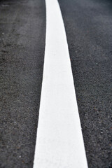 舗装された道路と白線