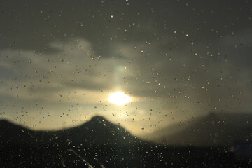 Dia lluvioso en carretera